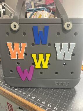 Lot of 5 Slightly Imperfect letter W Bogg Bag charms